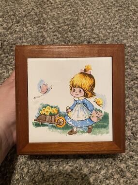 Vintage Girls Wood Jewelry Box Ceramic Tile Mirror Calico Prairie Girl Big Eye